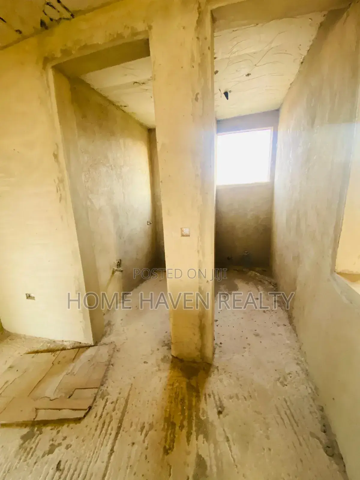 14 Bedroom Apartment at Toll Booth Weija