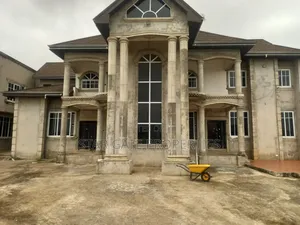 9bdrm House in Star Gate Properties, Kumasi Metropolitan for sale