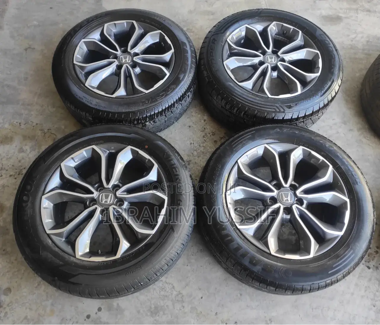 Honda CRV Rim 18 With Tyes
