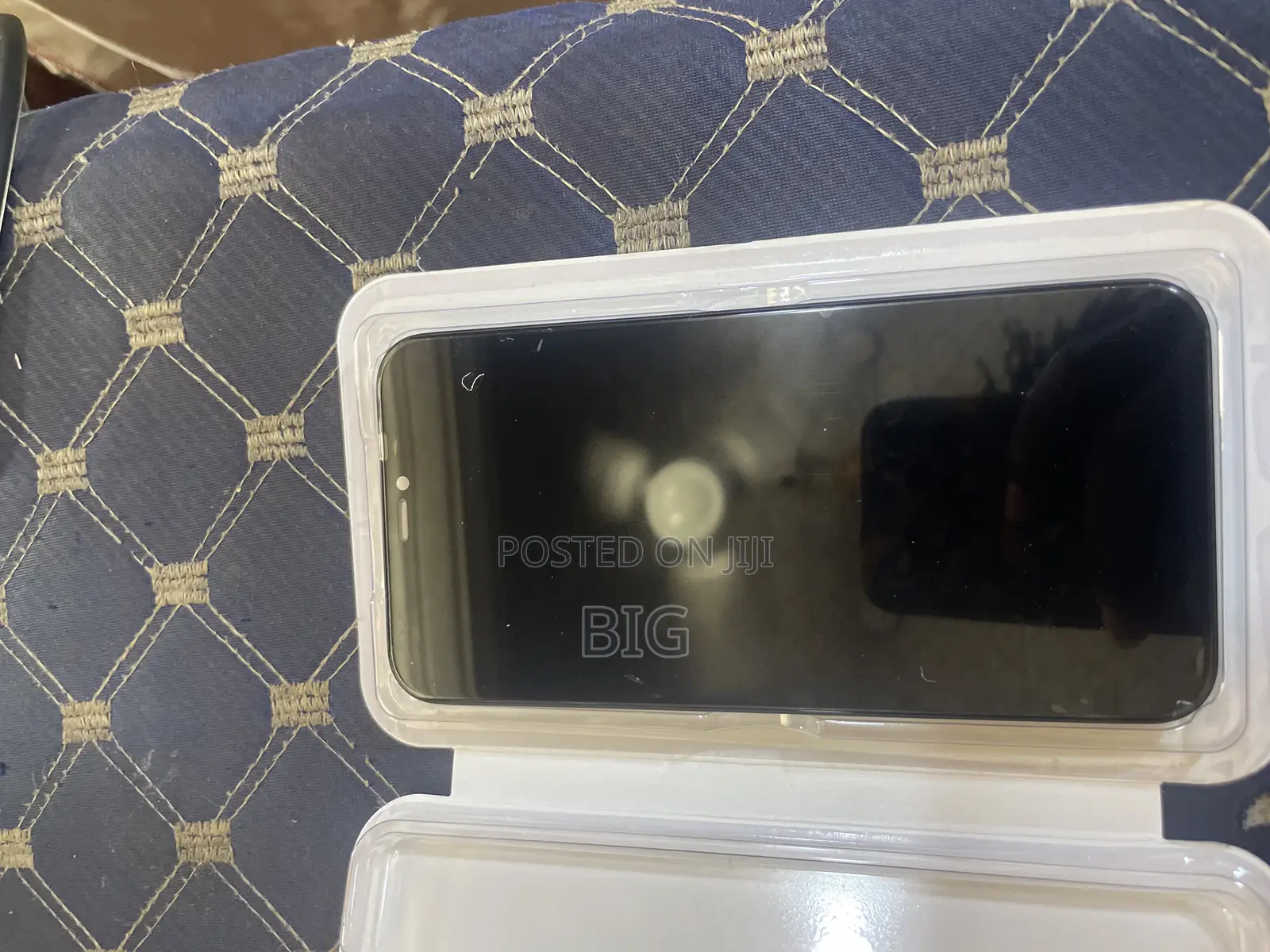 iPhone 11 Screen