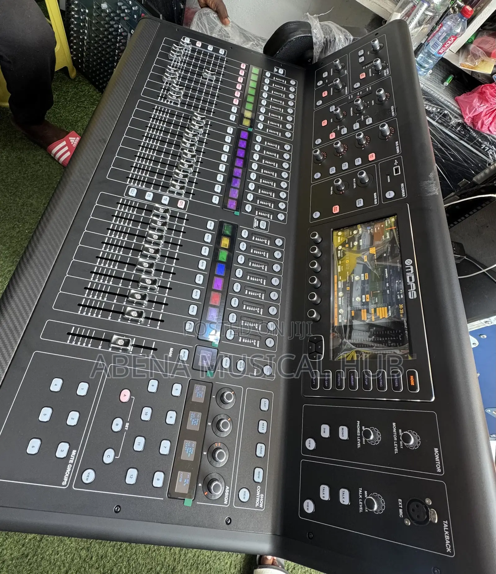 Midas M32 Live Digital Mixer