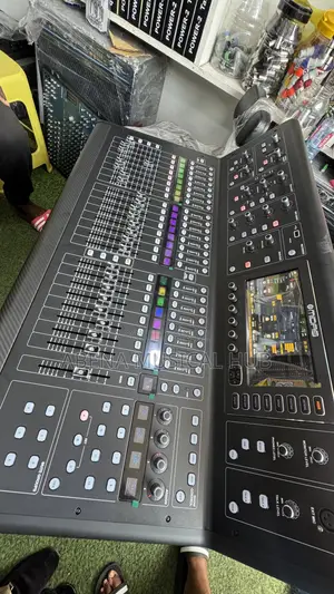 Midas M32 Live Digital Mixer