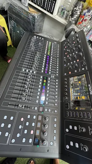 Midas M32 Live Digital Mixer