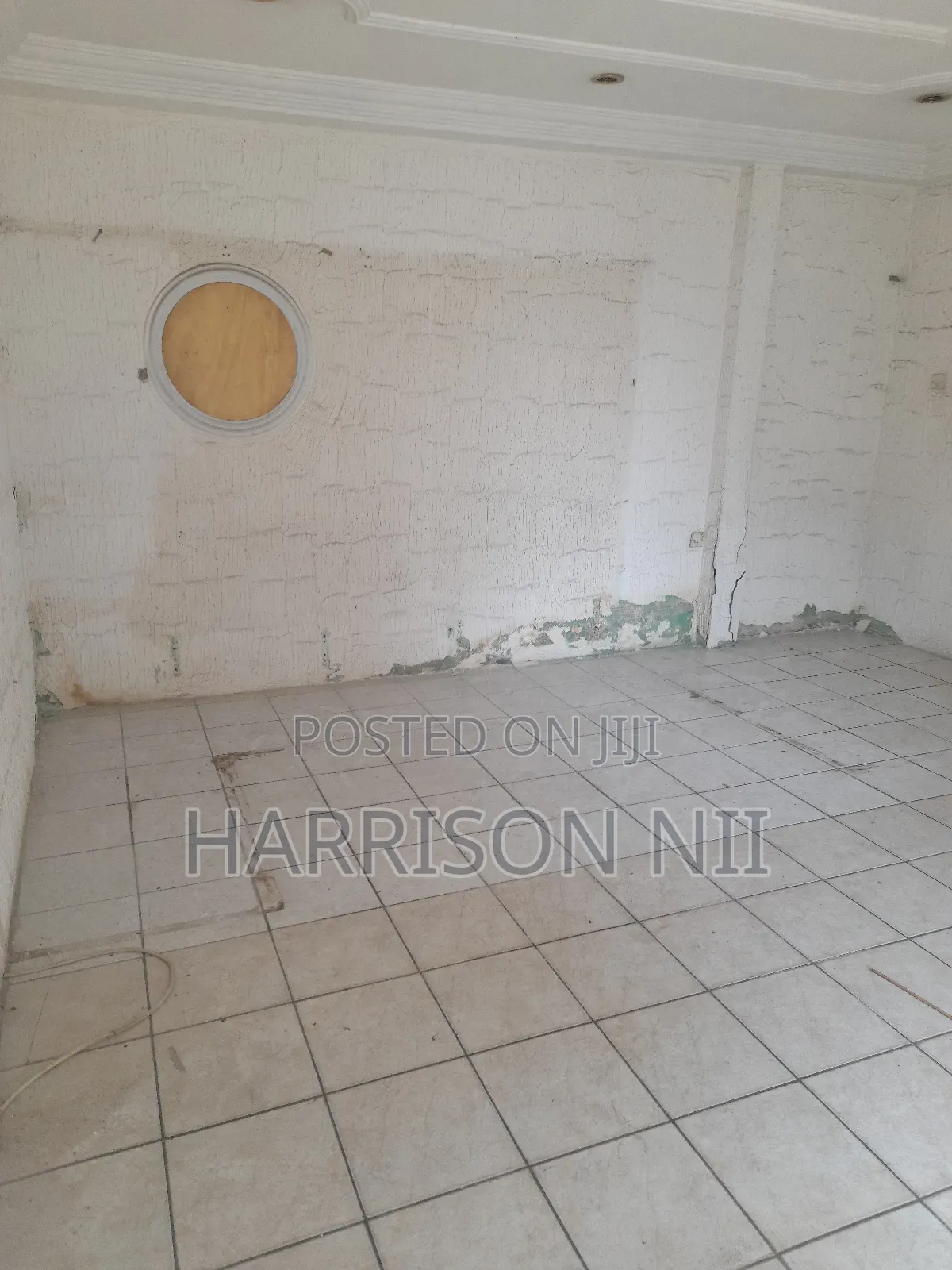 A Big Shop for Rent at Adabraka