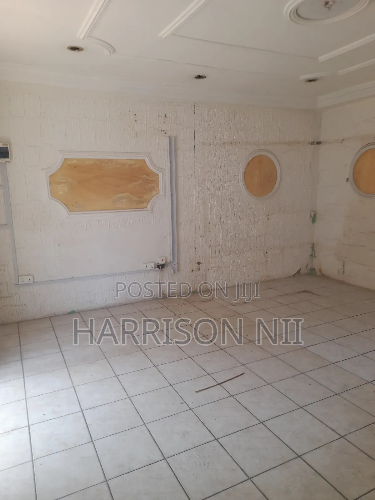 A Big Shop for Rent at Adabraka