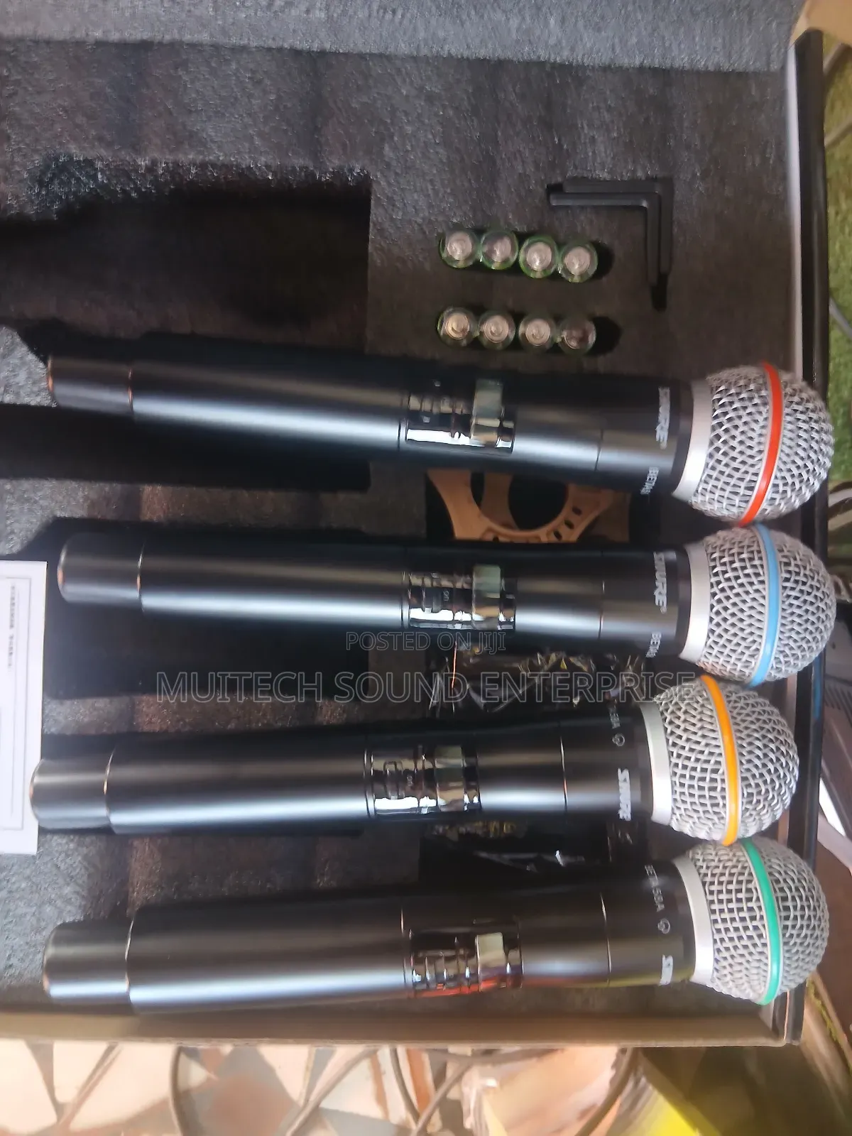 Shure Wireless Microphone (Ts3300)