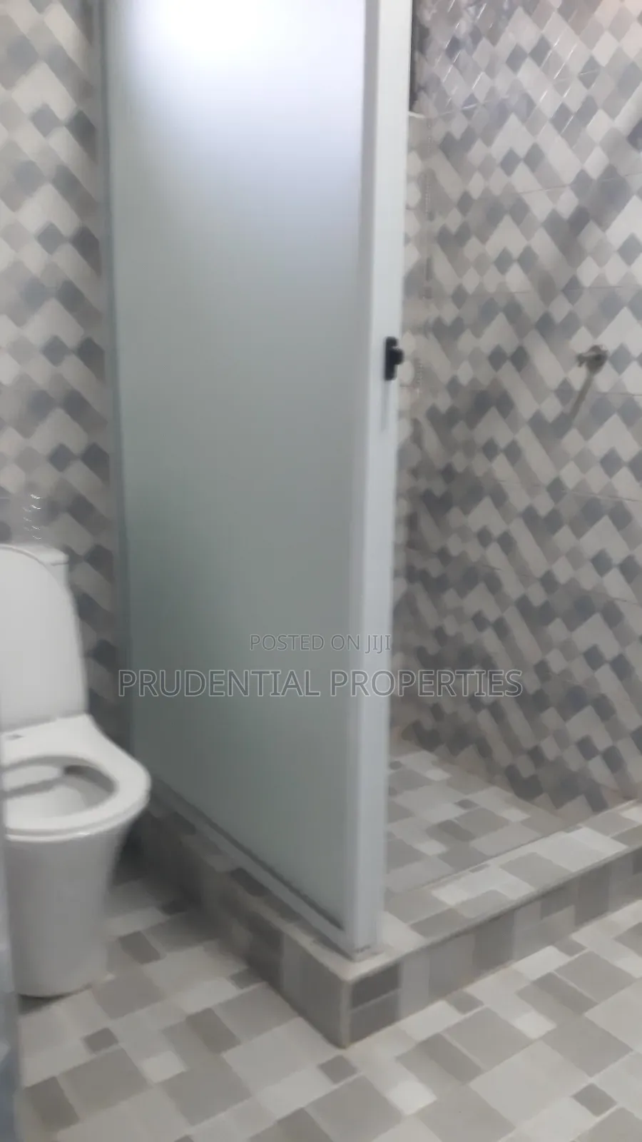 5bdrm House in Mallam for rent