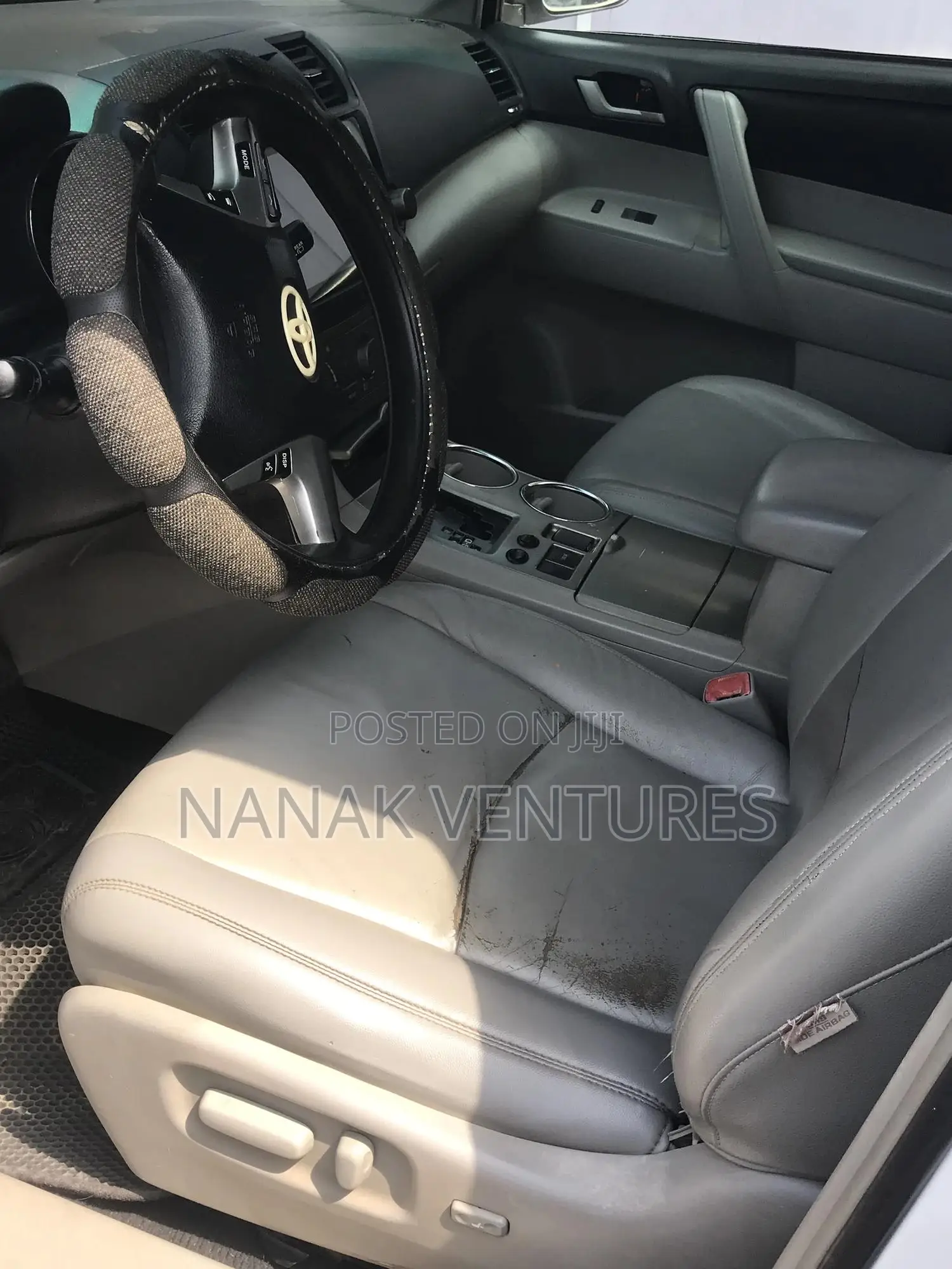 Toyota Highlander 2.7L 2WD 2013 White