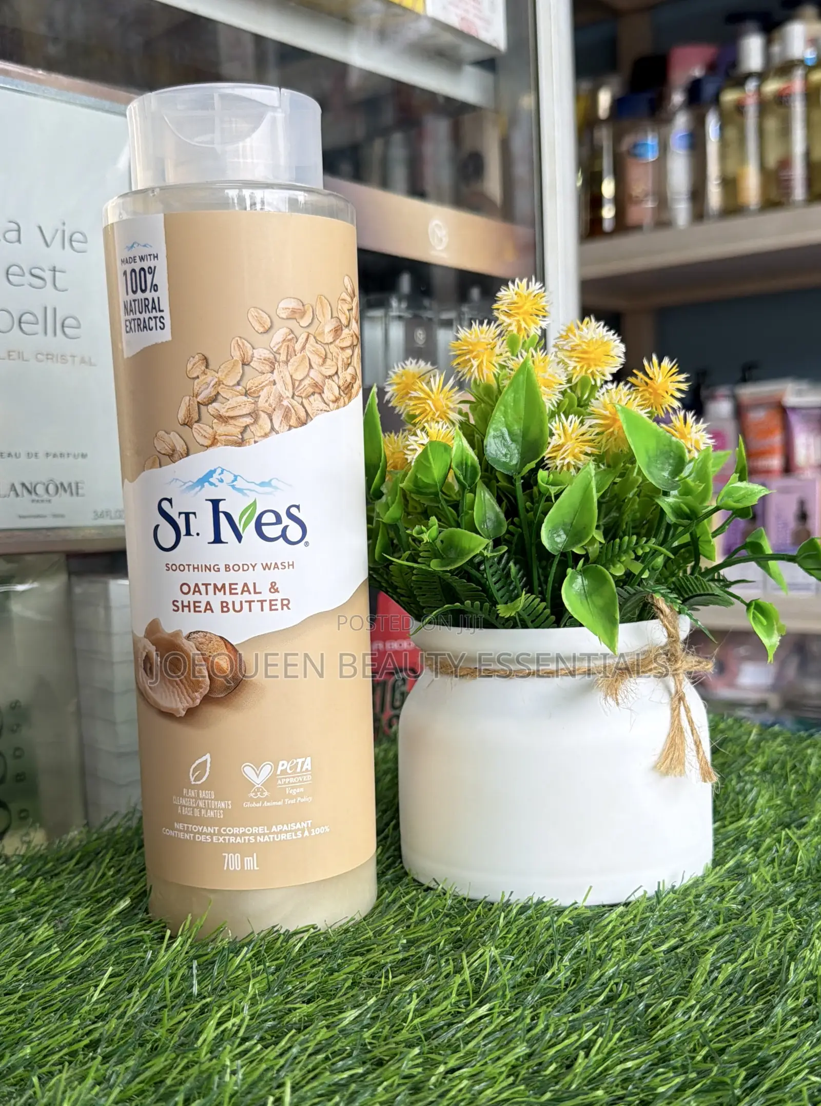 St Ives Body Wash 700ml