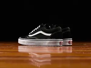 Authentic Vans Old Skool Sneakers