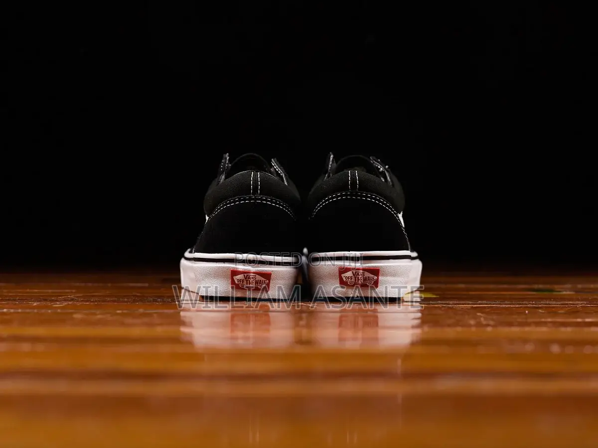 Authentic Vans Old Skool Sneakers