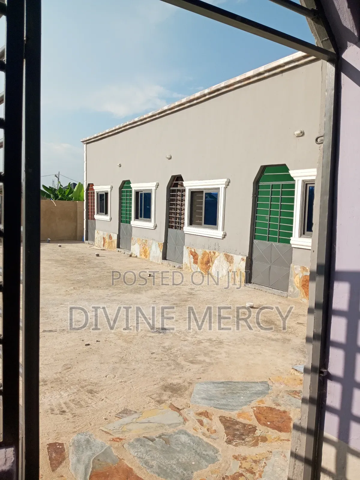 1bdrm Apartment in Domiabra, Awutu Senya East Municipal for rent