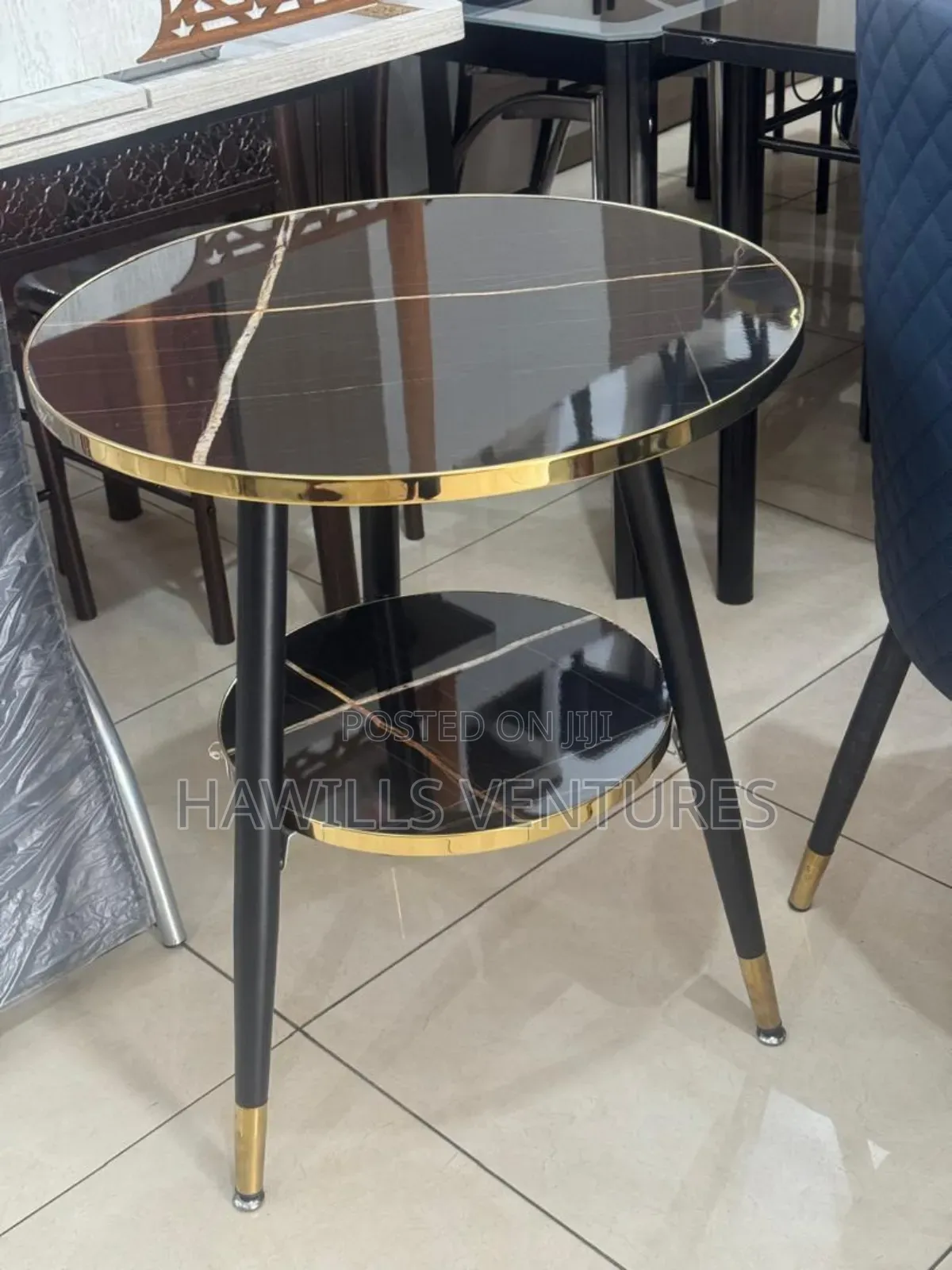 Restaurant Round Table