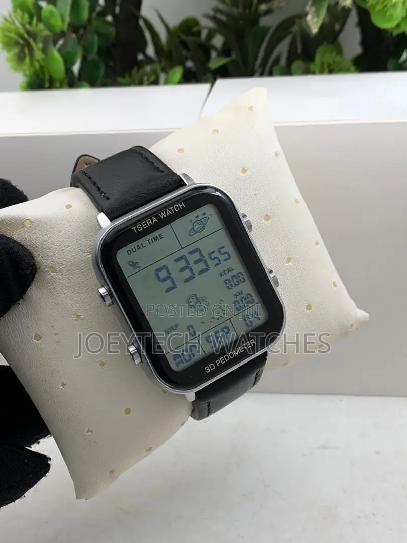 Leather Starp Tsera Watch