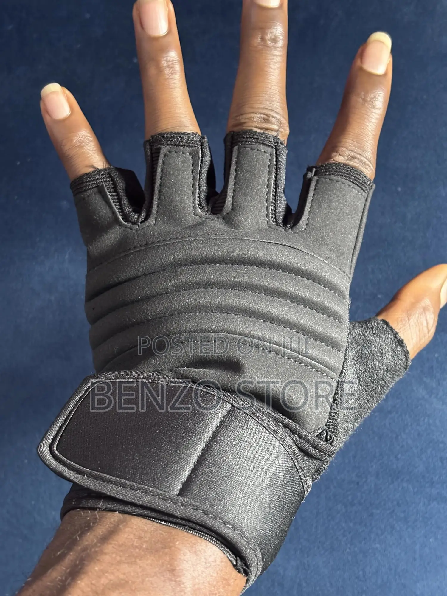 Quality Hand Gloves For Gym, Military And Motor Riders