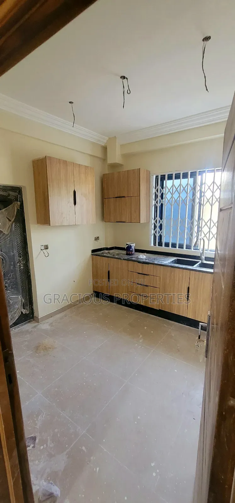 2bdrm Apartment in Gracious Properties, Lapaz for rent