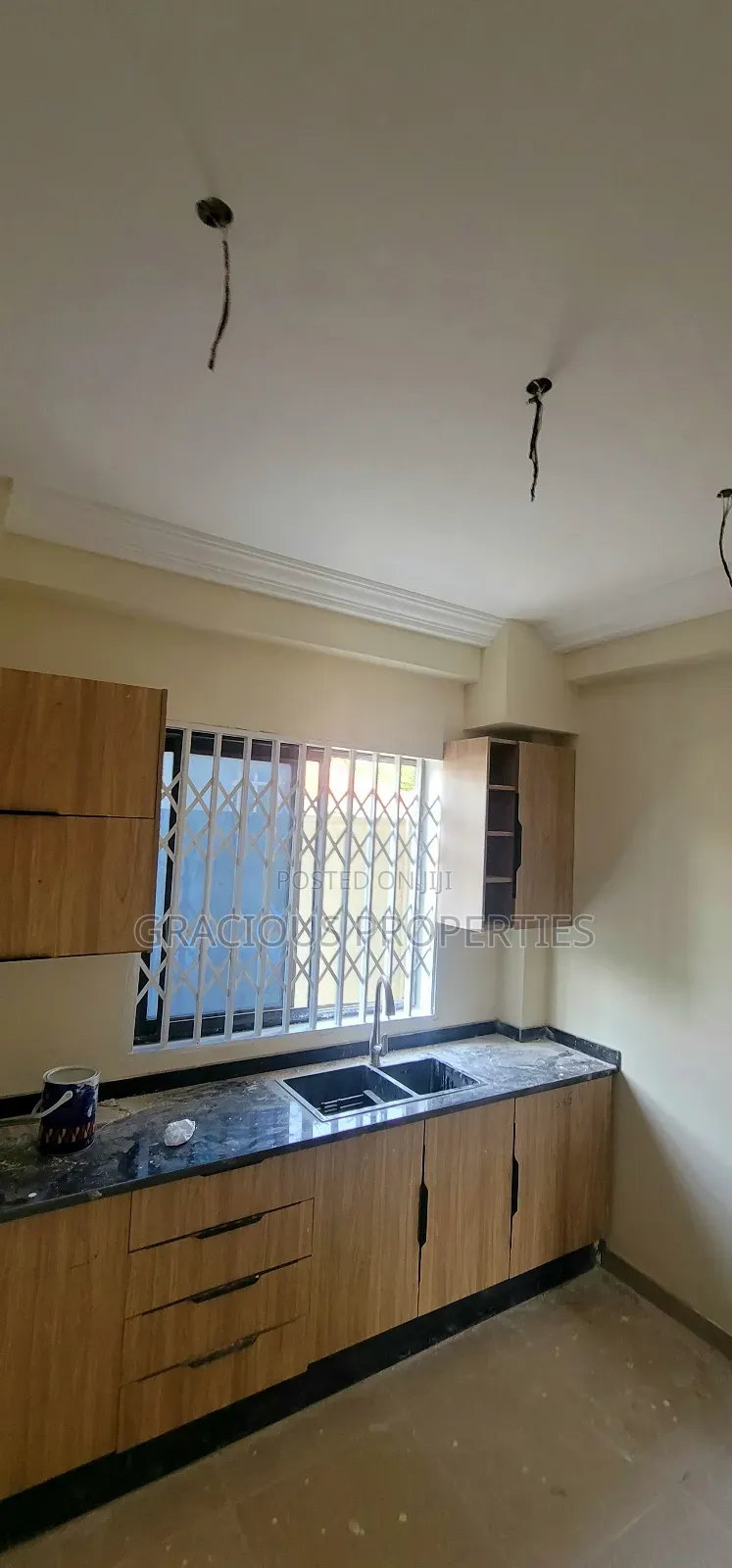 2bdrm Apartment in Gracious Properties, Lapaz for rent