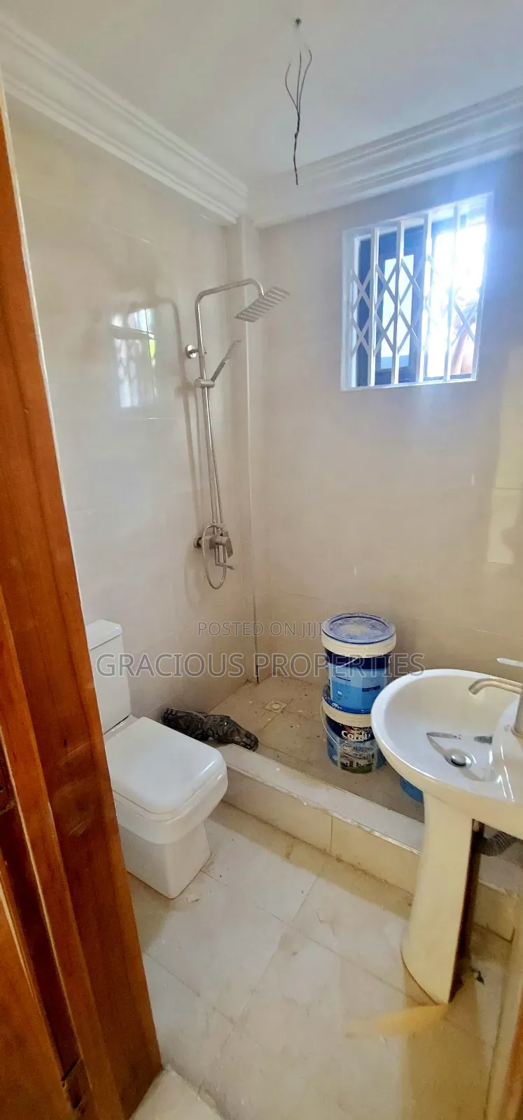 2bdrm Apartment in Gracious Properties, Lapaz for rent