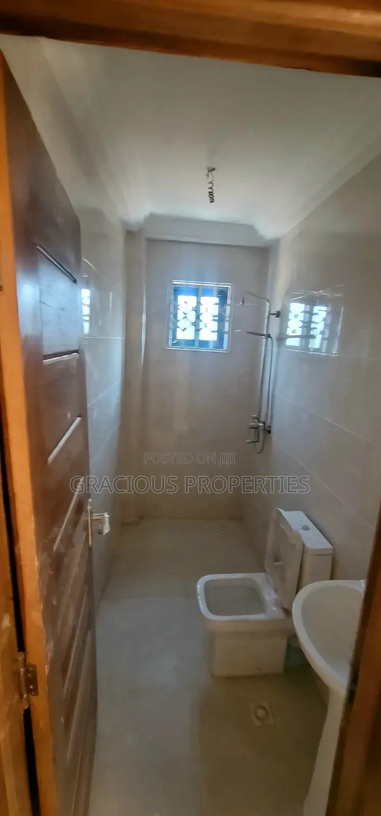 2bdrm Apartment in Gracious Properties, Lapaz for rent