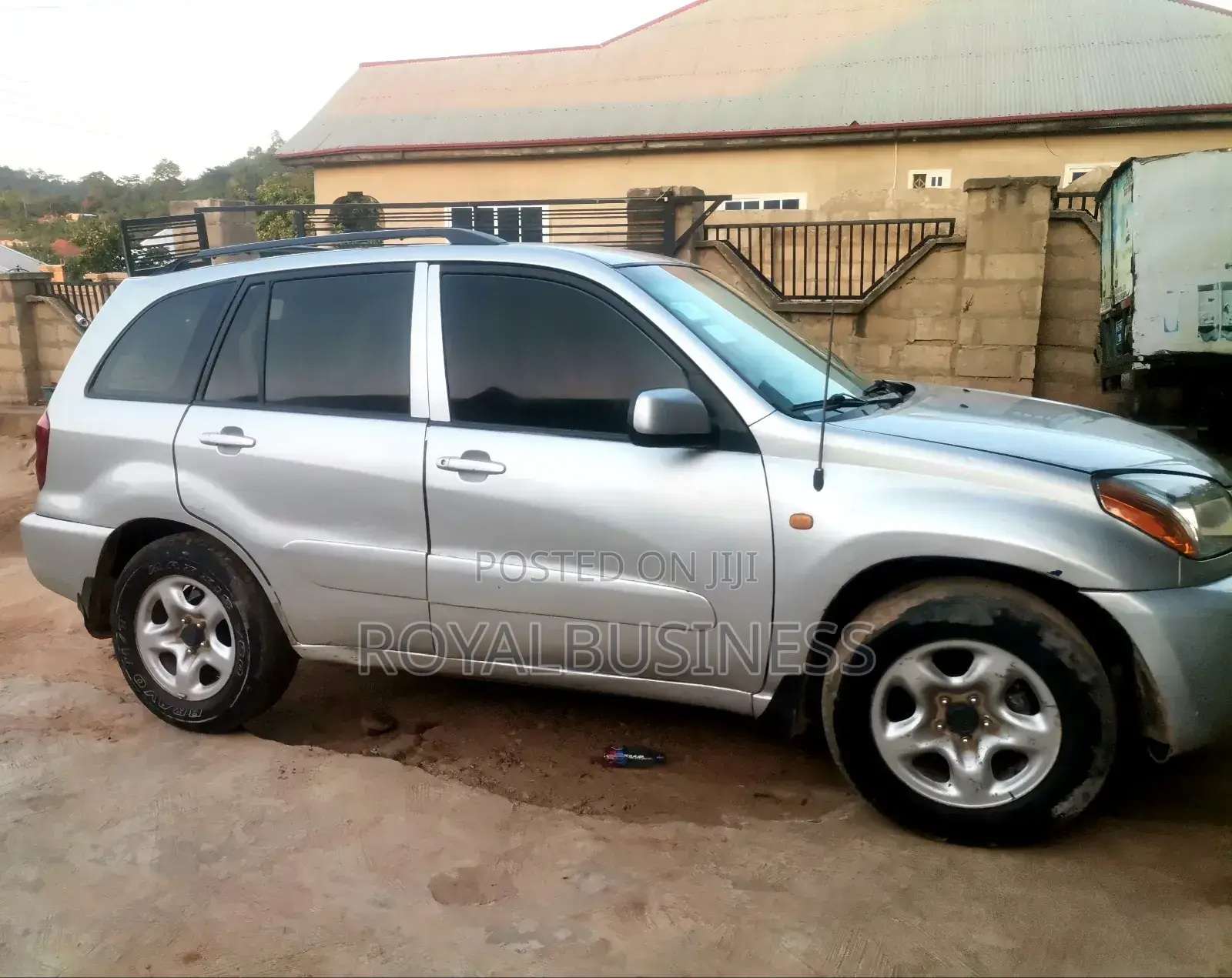 Toyota RAV4 2010 Silver