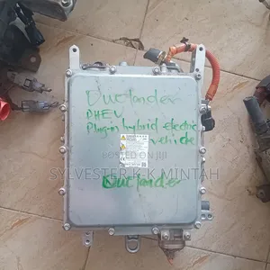 Outlander Hybrid Inverter 2016