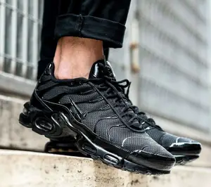 Nike Air Max Plus Triple Black