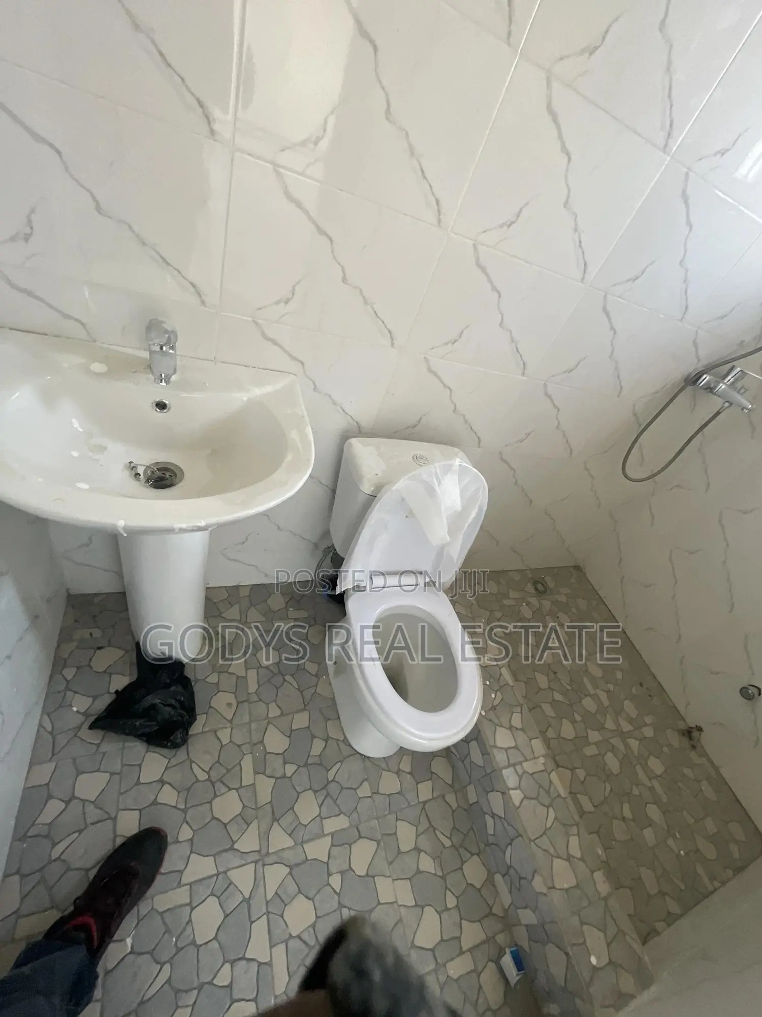 1bdrm Apartment in Domiabra, Kasoa for rent