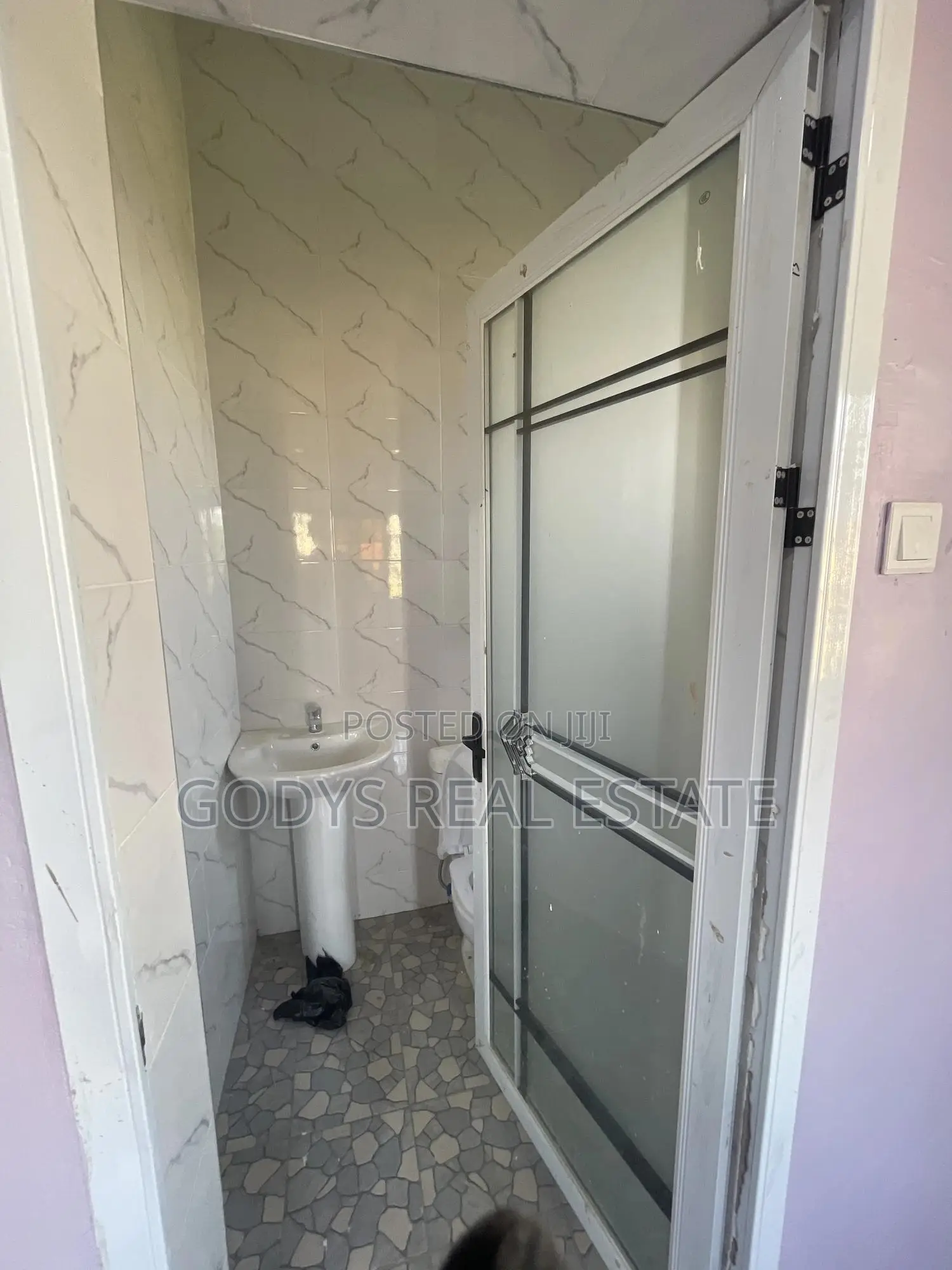 1bdrm Apartment in Domiabra, Kasoa for rent