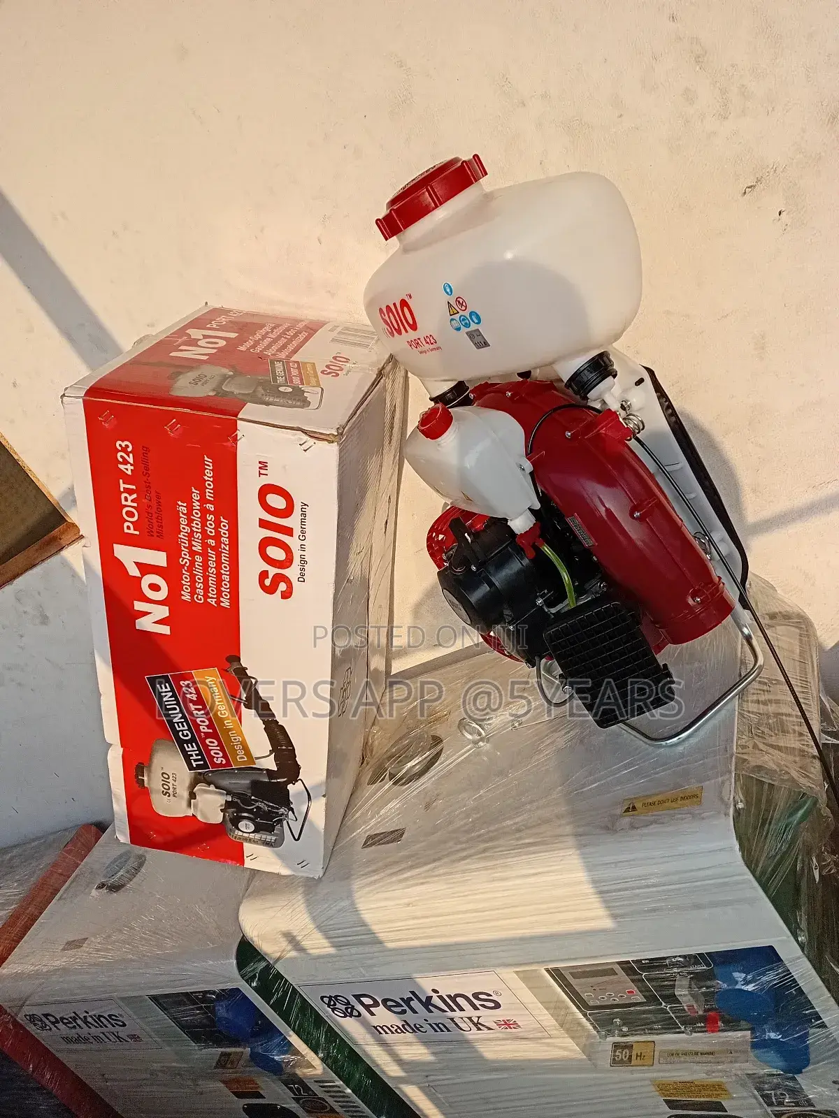 Easy Carry Handle
Solo Spraying Machine