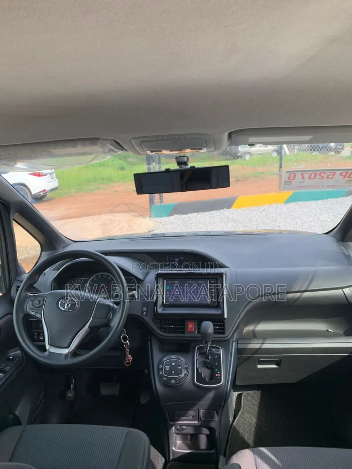 Toyota Voxy 2016 Black