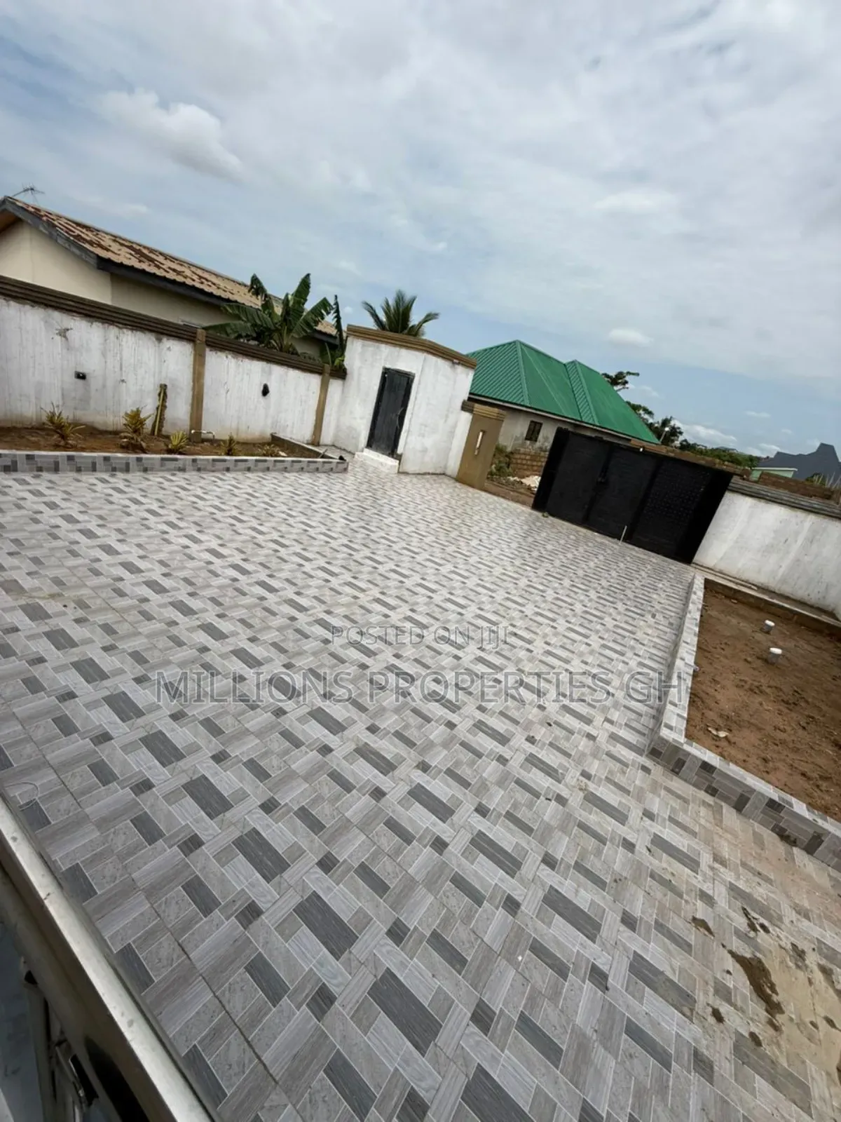3bdrm House in Millions Properties, Kasoa for sale