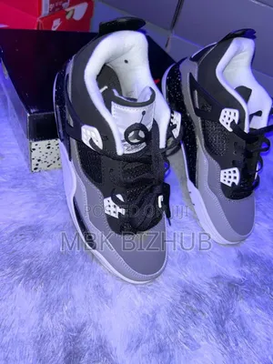 Air Jordan 4
