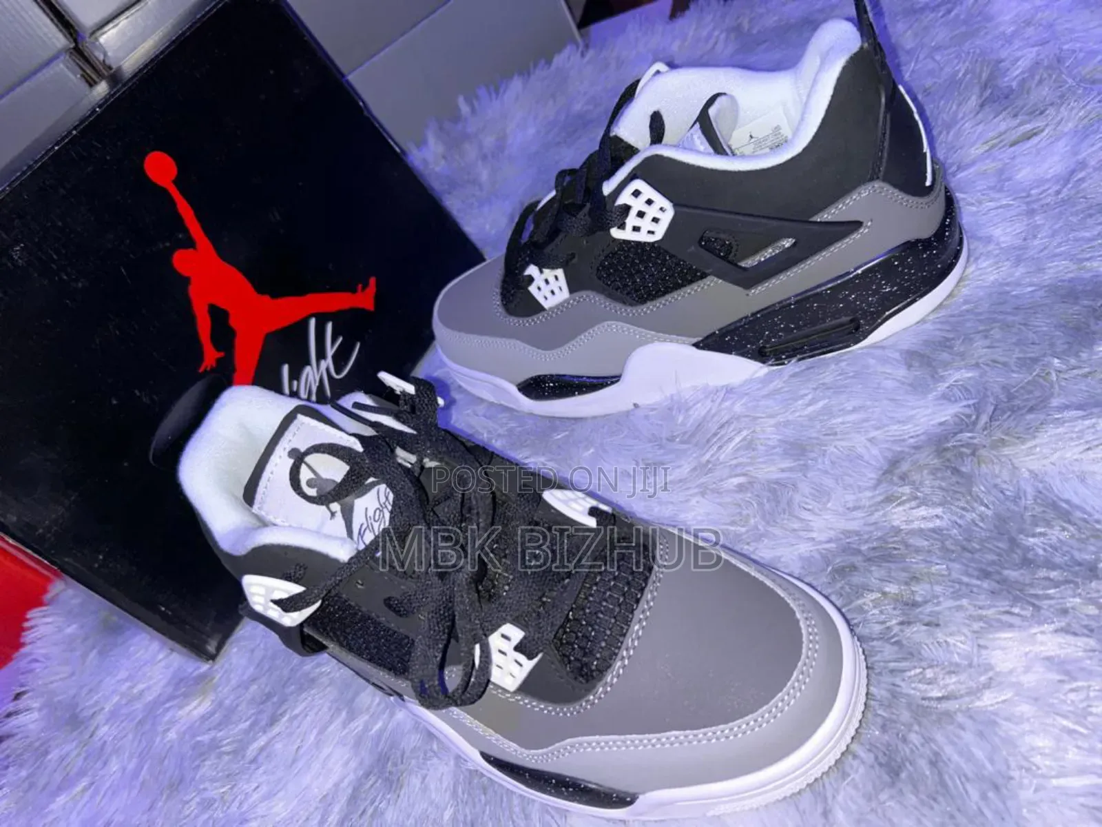 Air Jordan 4