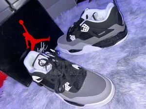 Air Jordan 4