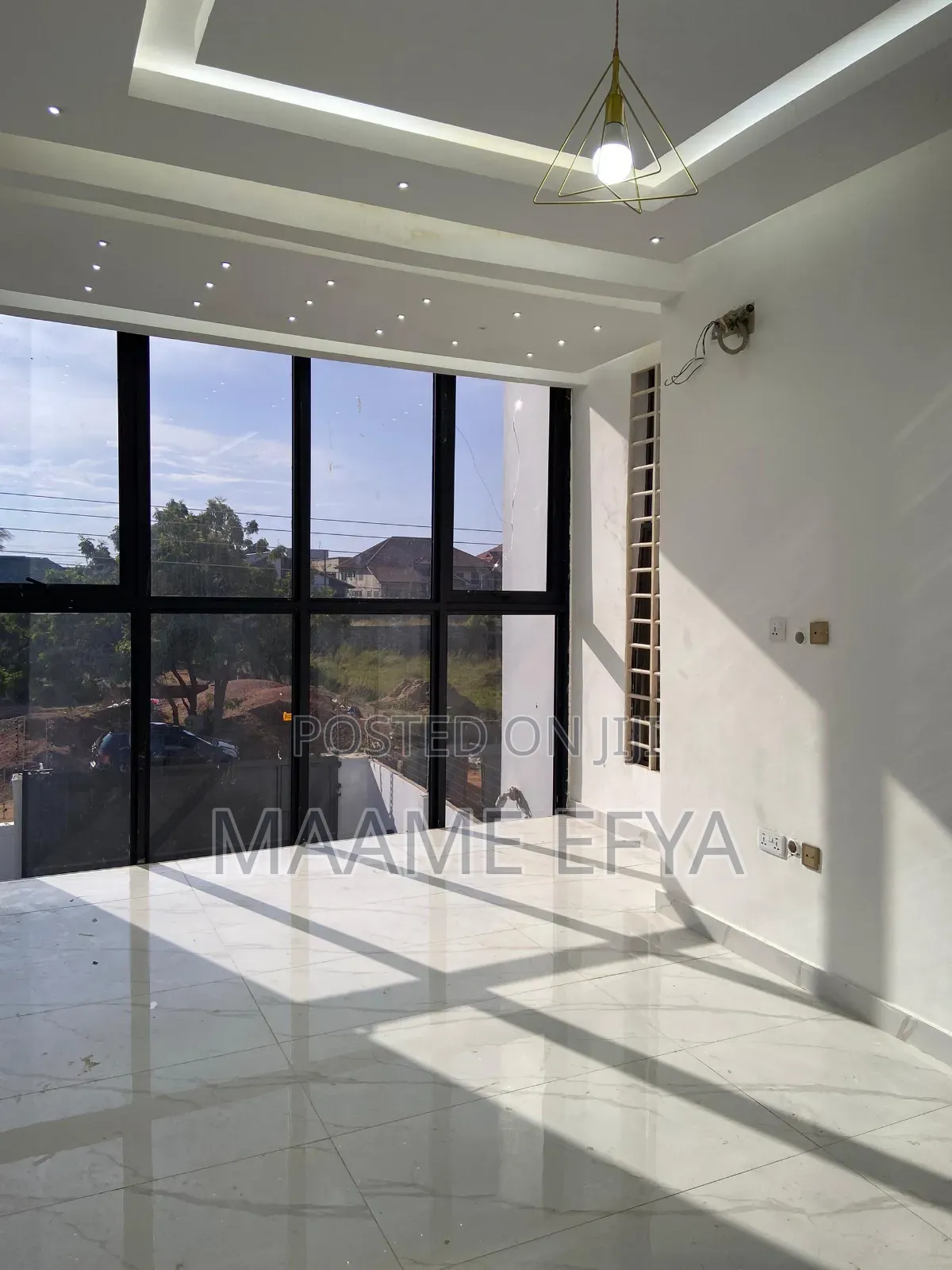5bdrm House in East Legon Hills for sale