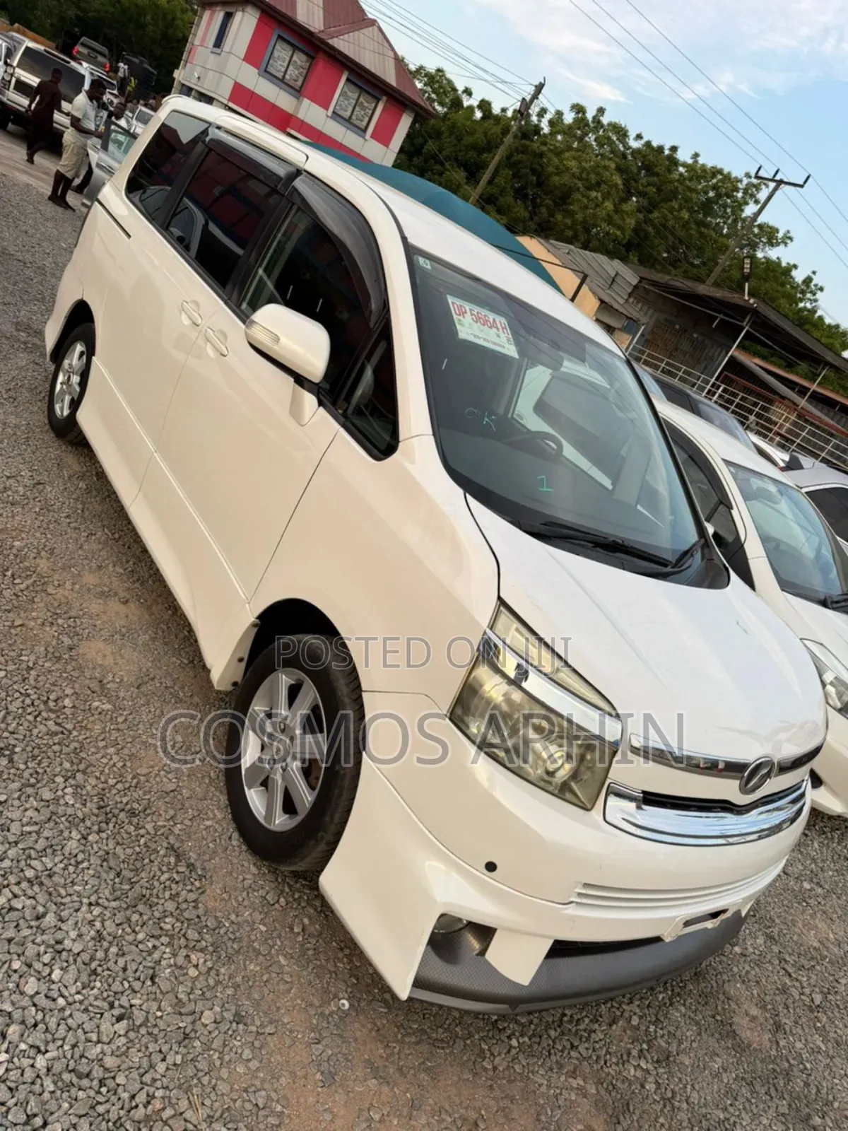 Toyota Voxy SV Premium 2014 White