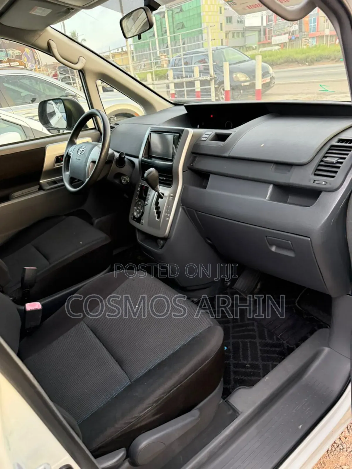 Toyota Voxy SV Premium 2014 White