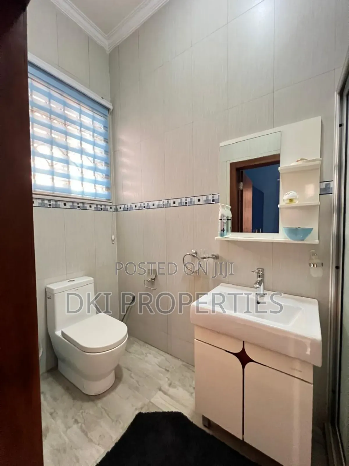 5bdrm House in Dki Properties, Community 25 for sale