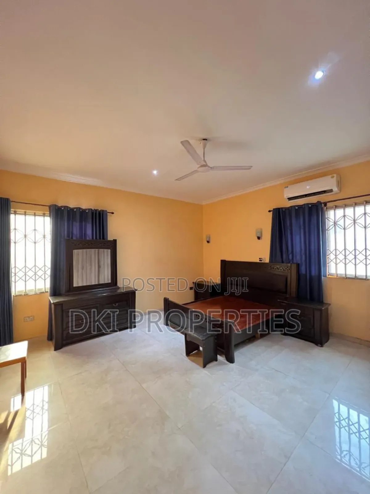 5bdrm House in Dki Properties, Community 25 for sale
