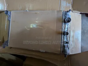 Mercedes Benz C250 W204 2010,2011,2012,2013,2014 Radiator/ Water Tank