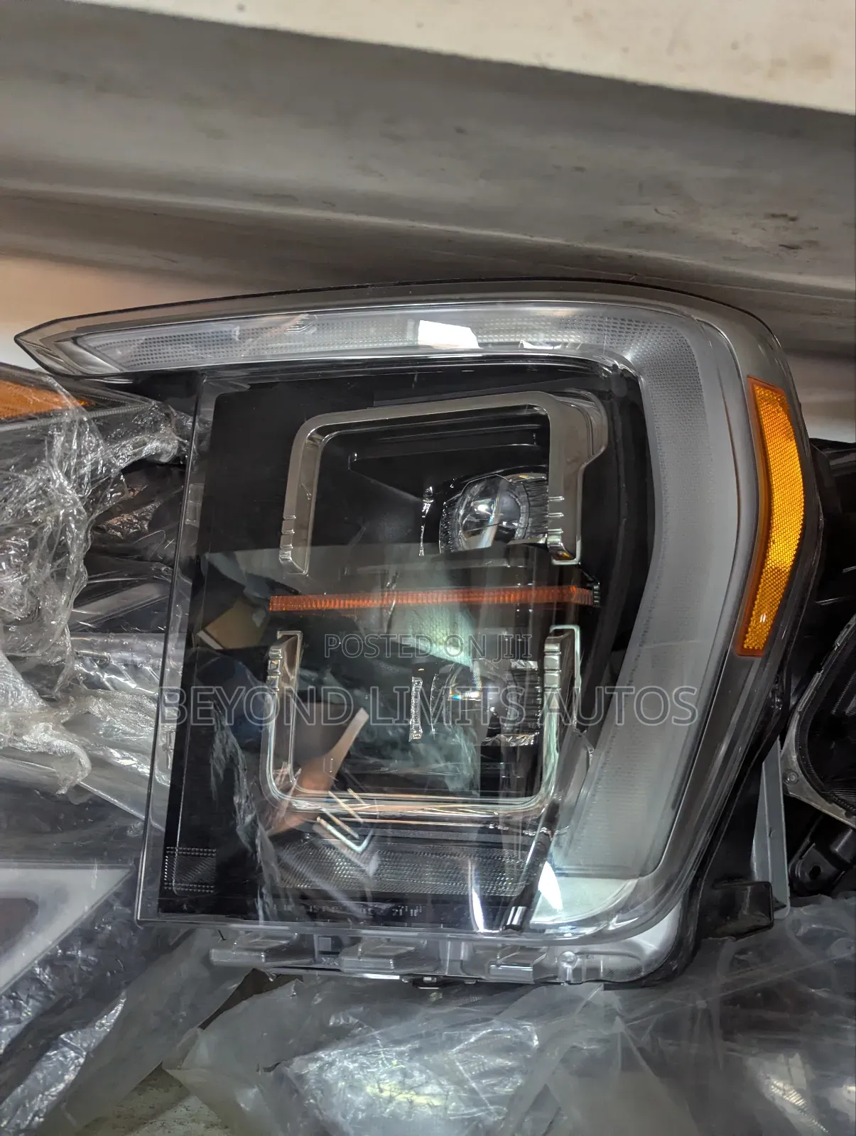 Ford F-150/ F150 2020,2021,2022,2020 Headlight / Headlamp