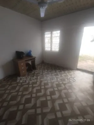 1bdrm Apartment in West Hills Mall for rent