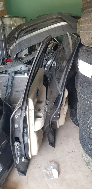 Nissan Pathfinder2012, 2013 ,2014 Body Parts