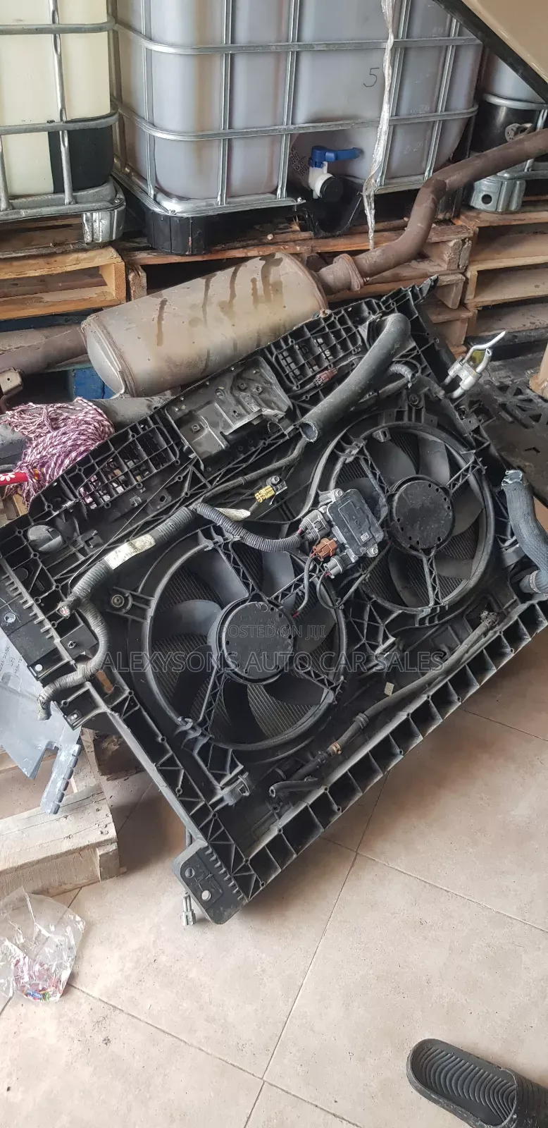 Nissan Pathfinder Complete Radiator and Condenser