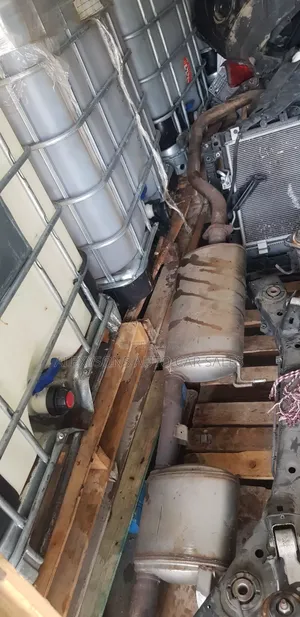 Nissan Pathfinder Complete Radiator and Condenser