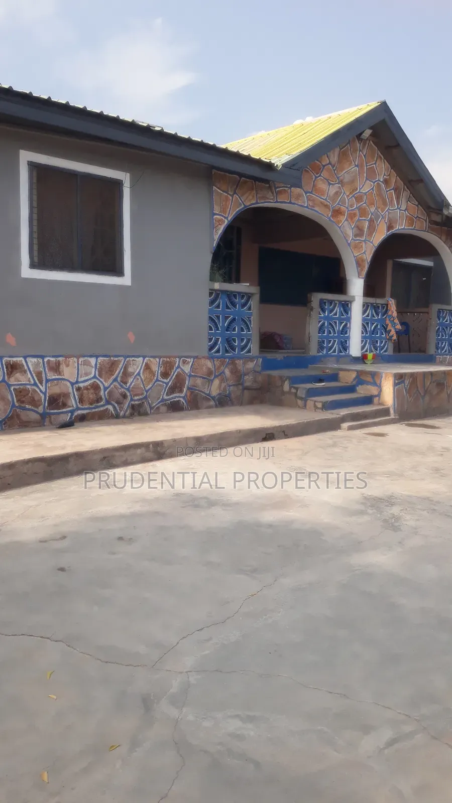 5bdrm House in Dodowa for sale