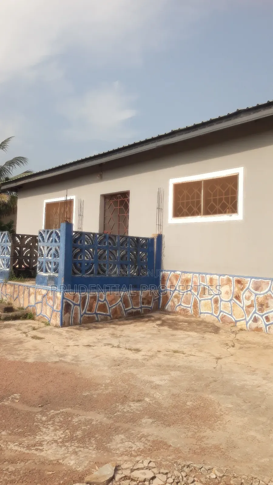 5bdrm House in Dodowa for sale