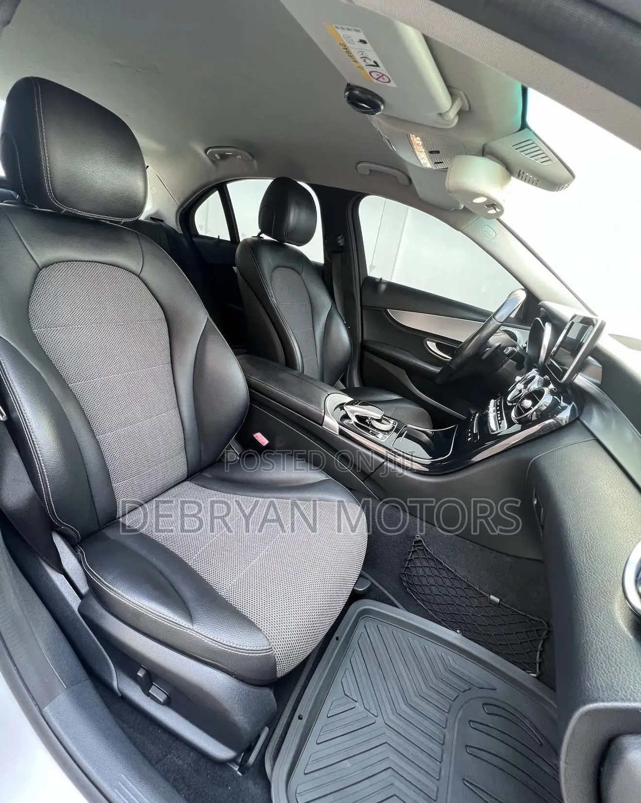 Mercedes-Benz C300 Base AWD 4Matic Sedan (2.0L 4cyl 7A) 2015 Silver