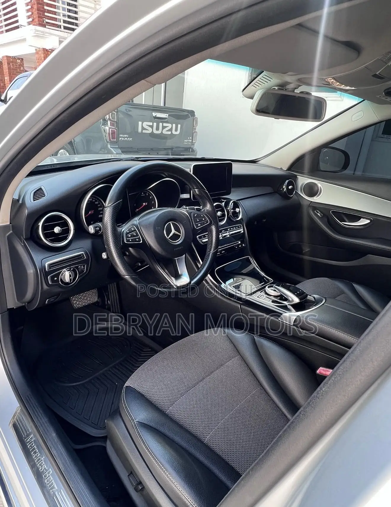 Mercedes-Benz C300 Base AWD 4Matic Sedan (2.0L 4cyl 7A) 2015 Silver