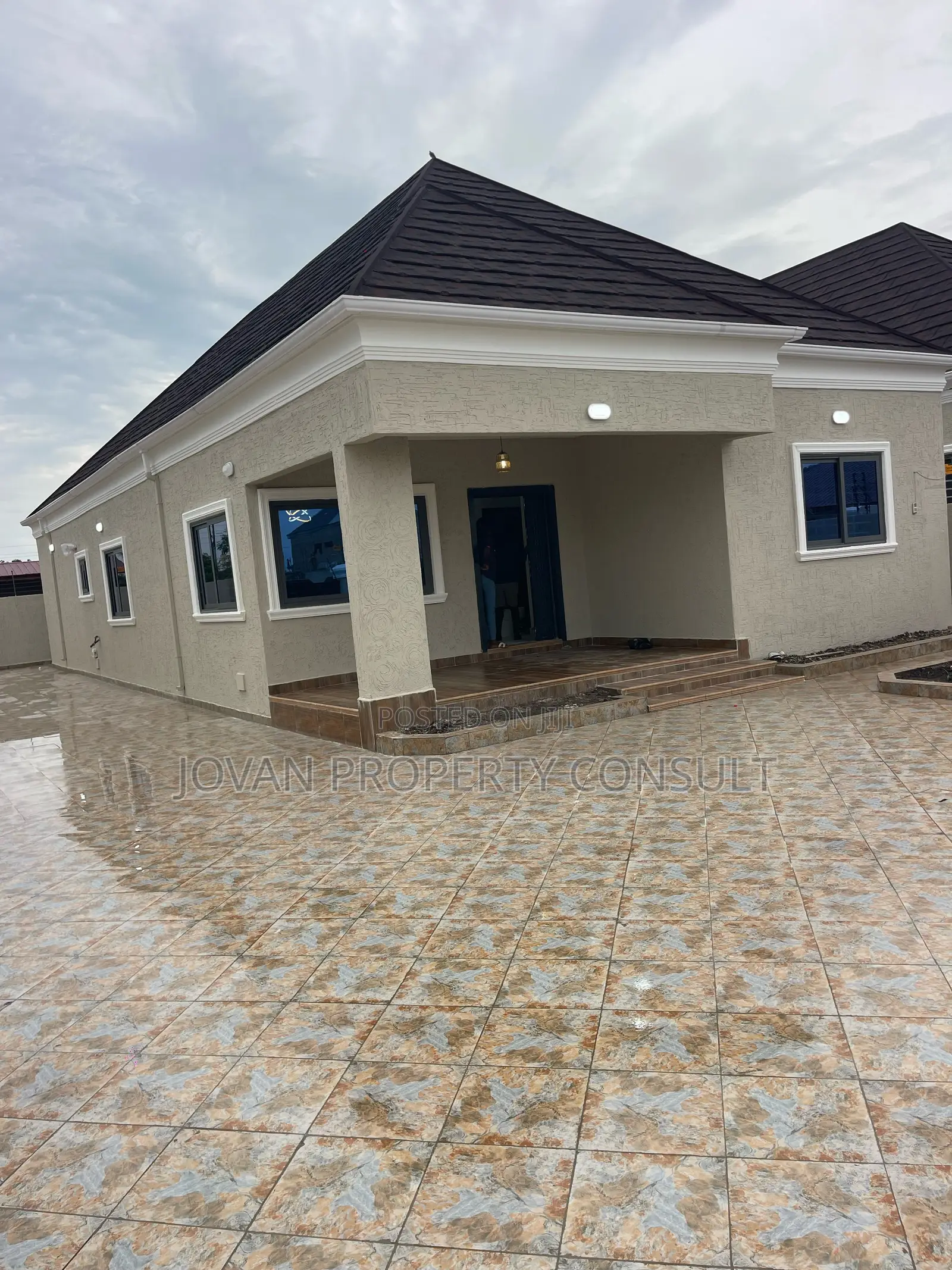 3bdrm House in Ablekuma Odumasi, Ga West Municipal for sale
